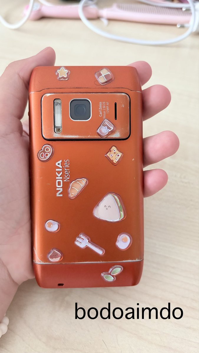 aimdo's tweet photo. ขายกล้องมือสอง Nokia n8 ทักมาสอบถามเพิ่มเติมได้ค่ะ 1xxx🍭 สนใจdmมาเลย
#กล้องดิจิตอลมือสอง #ส่งต่อกล้องมือสอง #nokian8 #ขายโนเกียเอ็นเเปด #กล้อง https://t.co/CUQnNgbWOc