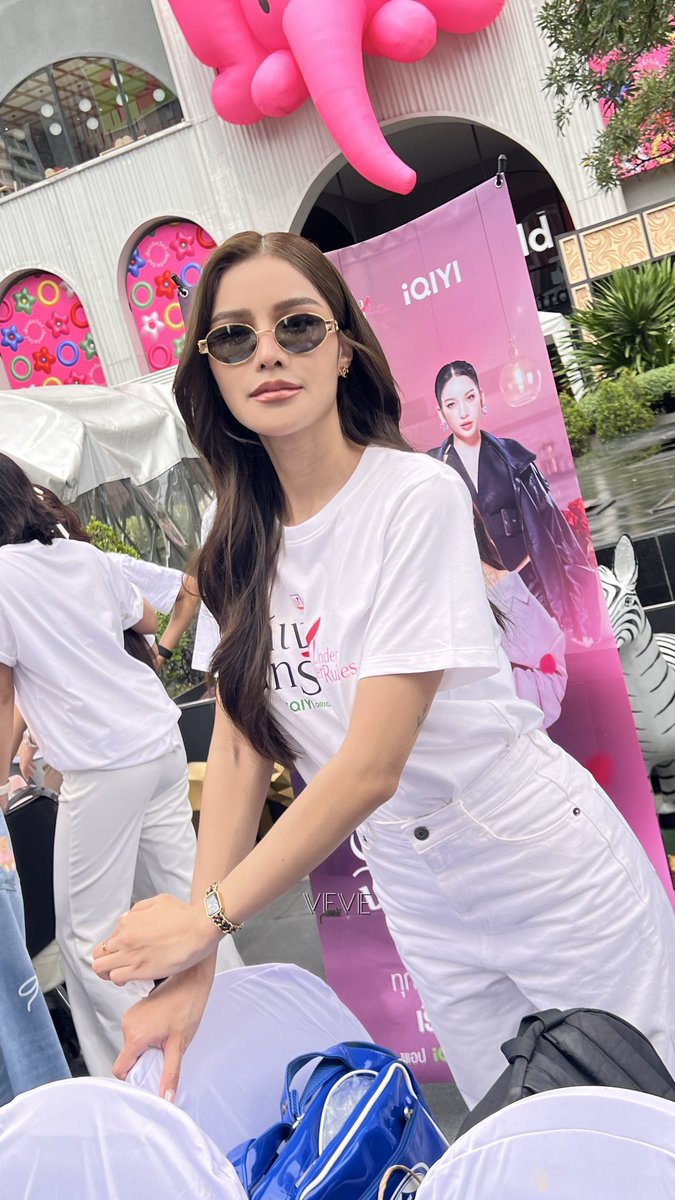 veve0434's tweet photo. ชีบ่นว่าหนูปวดหลัง ดูท่าบิดสิก็ไม่แปลกที่จะปวด

UNDER HER RULES BLESSING
#บวงสรวงใต้เงาจันทรา
#มีนเบ้บ #meenbabe https://t.co/VexLG6krp9