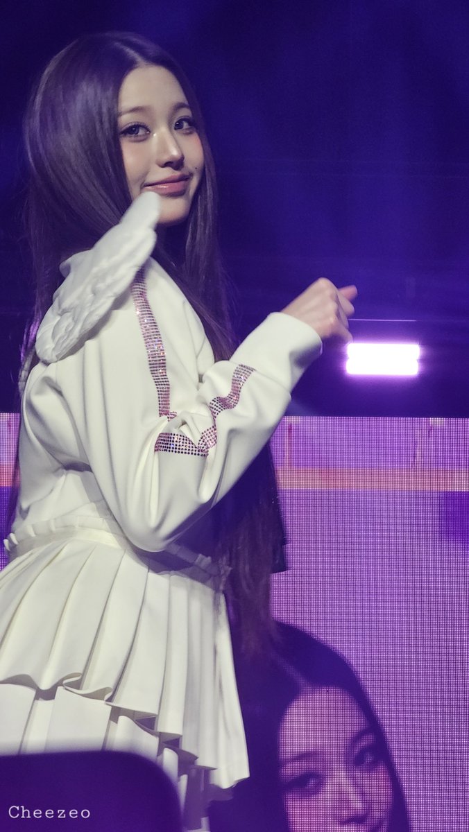 Cheezeo's tweet photo. 260801 LA 
#WONYOUNG #원영 #ウオニョン
#IVE #아이브 
#SHOW_WHAT_I_AM https://t.co/D9K7J4hvwU