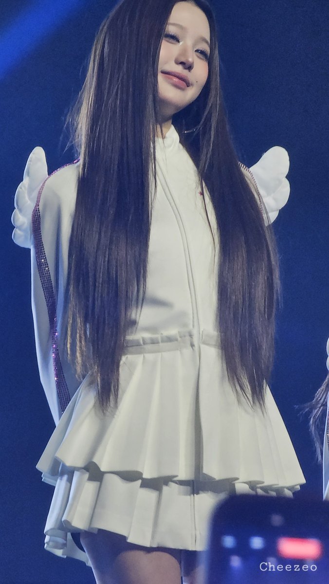 Cheezeo's tweet photo. 260801 LA 
#WONYOUNG #원영 #ウオニョン
#IVE #아이브 
#SHOW_WHAT_I_AM https://t.co/D9K7J4hvwU