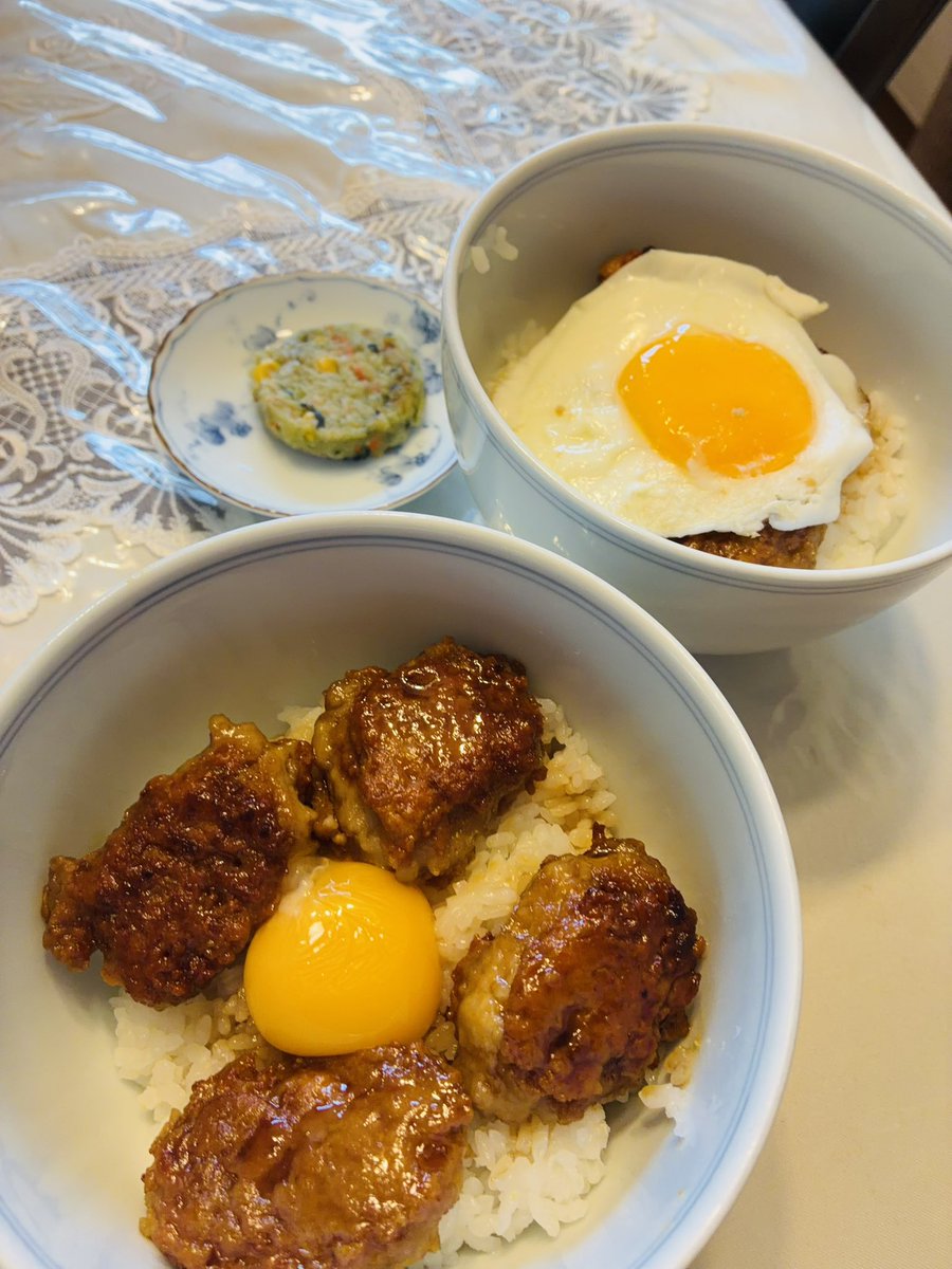 uu55122374's tweet photo. ・鶏つくね丼

どこかのレストランのまかないを作った。
簡単な料理だけど、美味しかった。
母も喜んで食べてくれた。 https://t.co/ffNHUJ2xWY