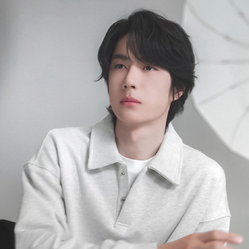 702universe2's tweet photo. Happy Birthday หวังอี้ป๋อ ขอให้มีความสุขในทุกก้าวเดิน บินไปทุกที่ตามใจฝัน จะเป็นลมใต้ปีกให้เสมอนะ 💚🎂

CELEBRATING YIBO DAY
#29yrsWANGYIBO
#WangYibo https://t.co/iyU7zwleIN