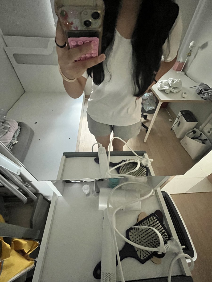 eres0n_'s tweet photo. 심심해 https://t.co/4gB39UG725
