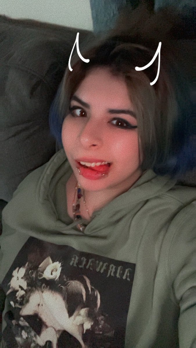 candycornbites4's tweet photo. Xe/They
Cat person here 
21, Gender Queer 
Seller check post or dm
#nsfwtwt 💚&amp;🔄 for moots https://t.co/1XtEZ7wkTb
