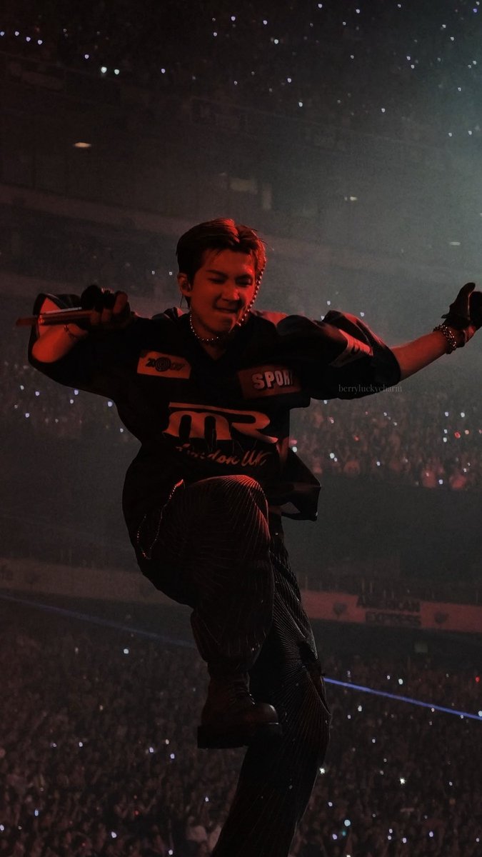 berryluckycharm's tweet photo. always having so much fun on stage 🥹 so cute

#NAMJOON #RM 
#BTS_THECITY_ARIRANG_NEWYORK
#BTS_ARIRANG_WORLDTOUR_EASTRUTHERFORD https://t.co/txlCpQJXIC