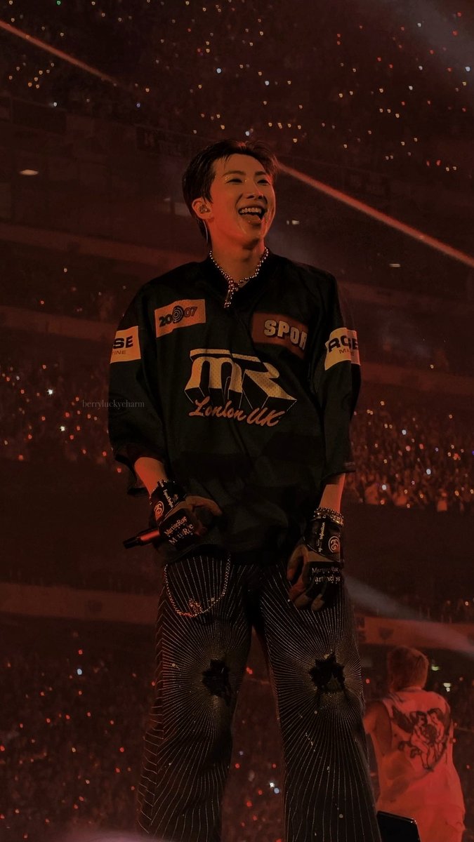 berryluckycharm's tweet photo. always having so much fun on stage 🥹 so cute

#NAMJOON #RM 
#BTS_THECITY_ARIRANG_NEWYORK
#BTS_ARIRANG_WORLDTOUR_EASTRUTHERFORD https://t.co/txlCpQJXIC