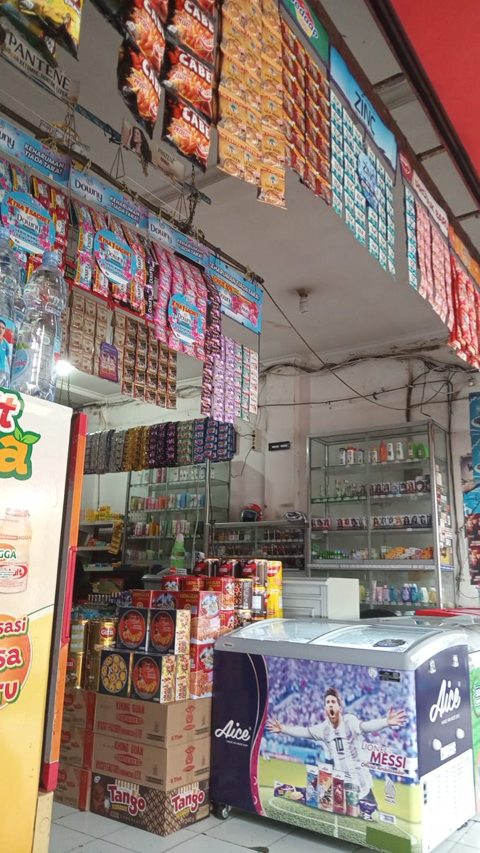vivtah's tweet photo. @hrdbacot Bner sekali ayo jadi sales 
Sales itu enak sekali! https://t.co/w0j5SRAOQb