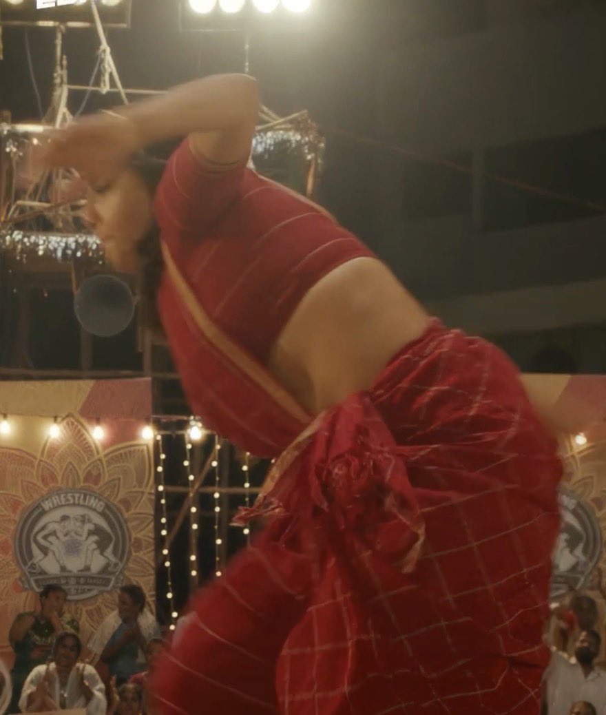Just8eCool's tweet photo. Uff these hip poses aishwarya lekshmi🥵🥵🥵…intha iduppu ah nalla nakkalama ahhh

#actress #actresshot #navel #aishwaryalakshmi #aishwaryalekshmi #pooja #poojahegde #poojahegdehot https://t.co/P9s6S9TgQ6