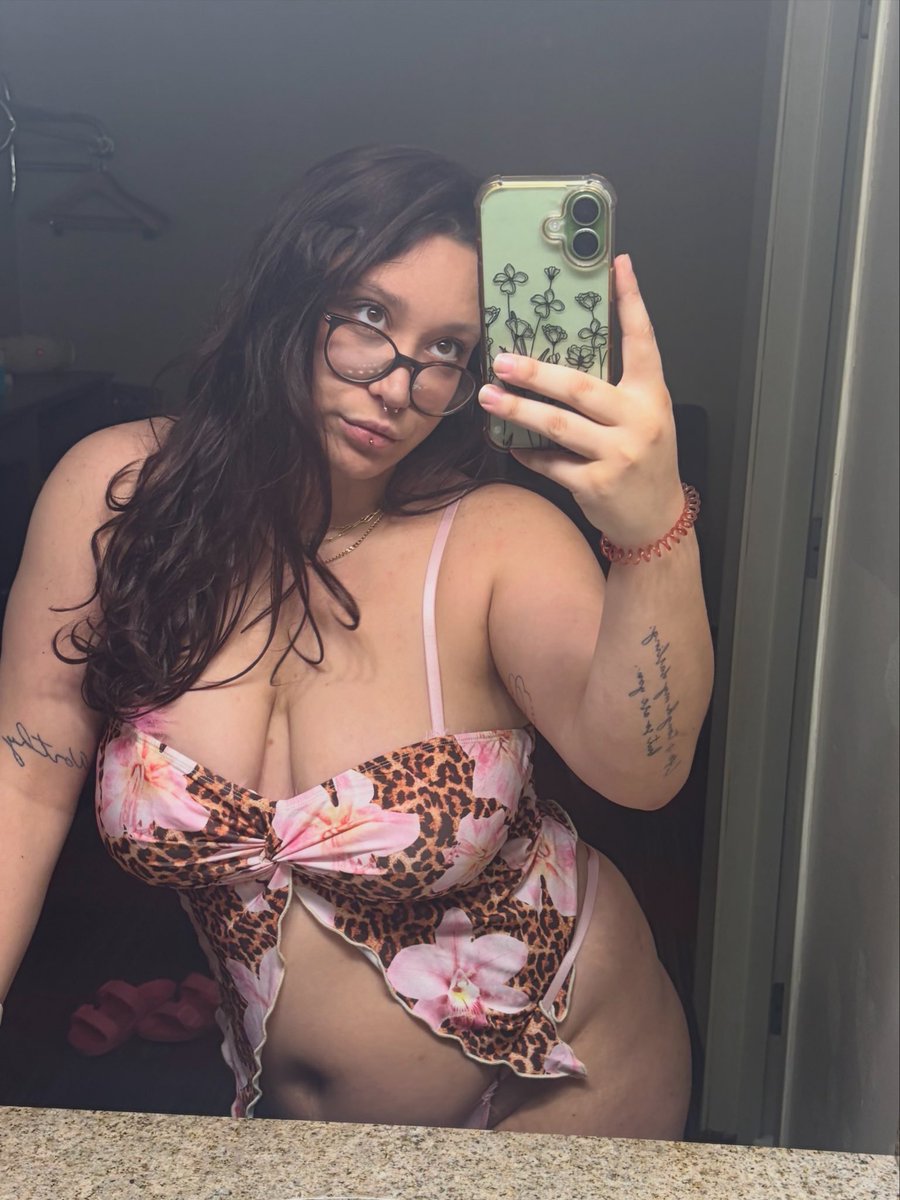 kaysplay69's tweet photo. LINK IN BIOOO hehe #explorepage #nsfwtwtًً https://t.co/YJuLyrMAEy