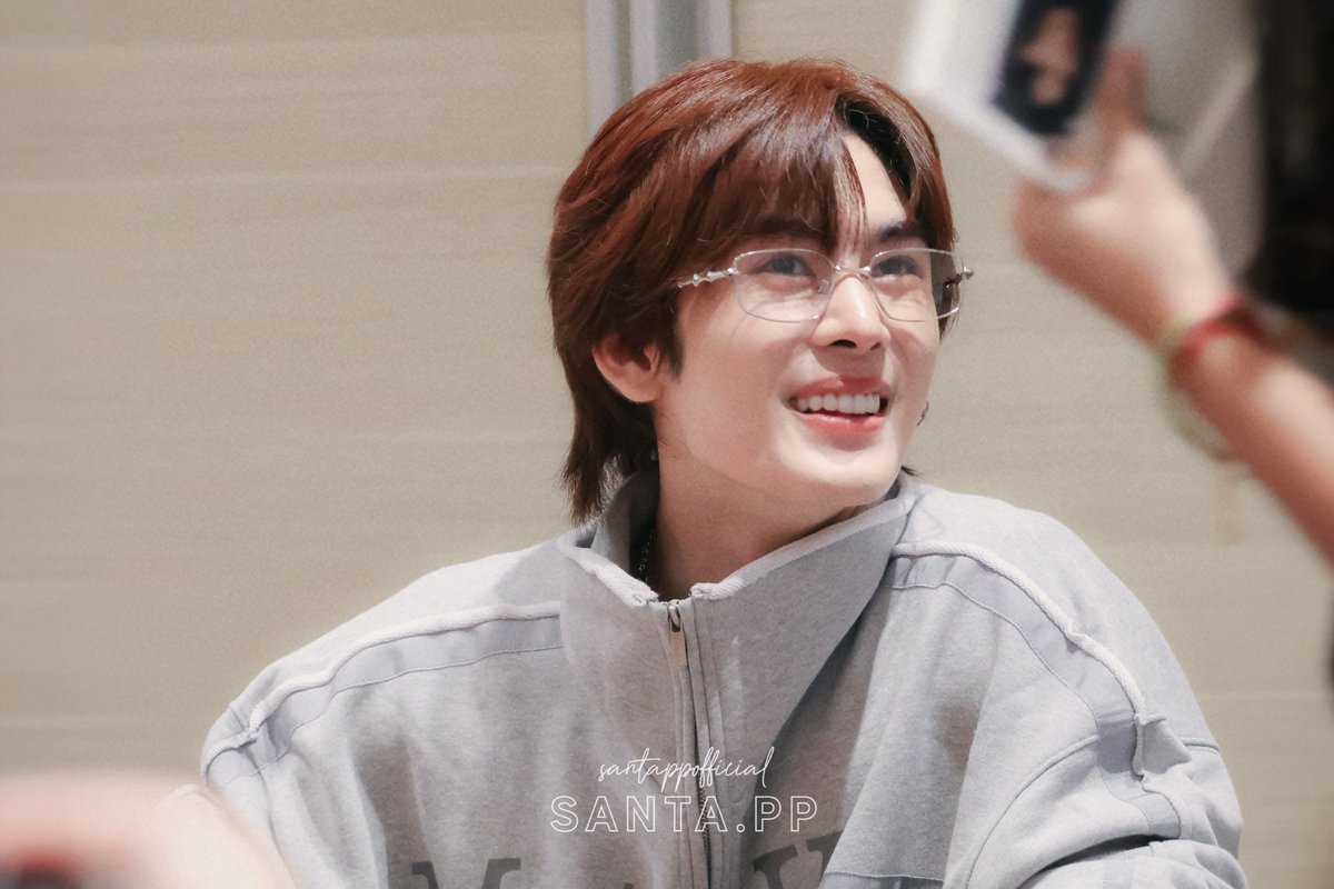 SantaOfficialTH's tweet photo. คิดถึงหนูไอยกันมั้ยคับ 🥰

#Santapp https://t.co/1KJZrsNL6f