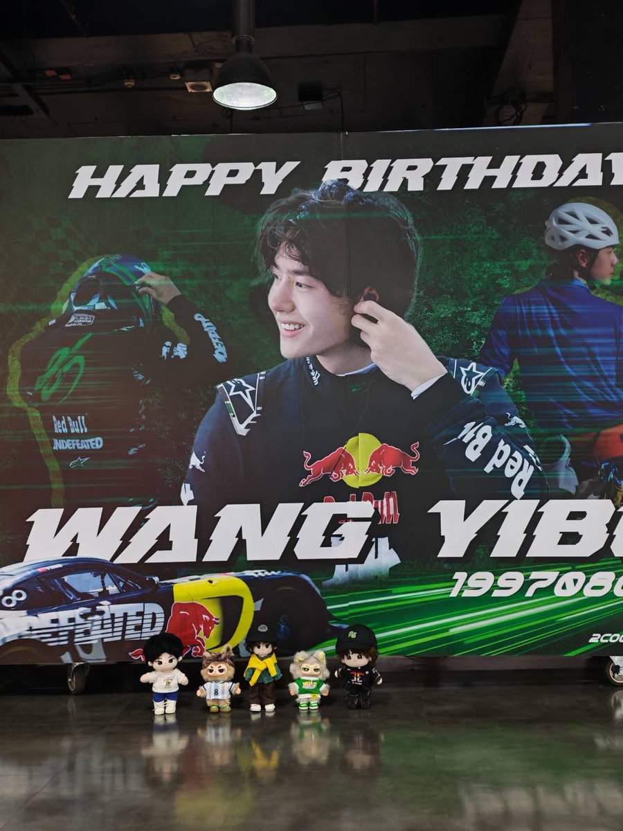 Patmk3's tweet photo. Happy birthday WYB 
#29yrsWANGYIBO
CELEBRATING YIBO DAY https://t.co/wDPaoG9iwo