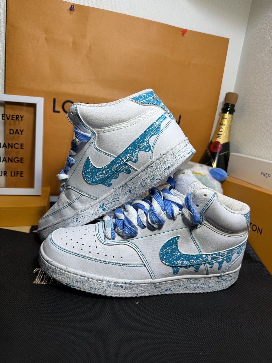 sunideko's tweet photo. お客様のスニーカー完成
 #Nike
 #NIKE https://t.co/QNHDulzAee