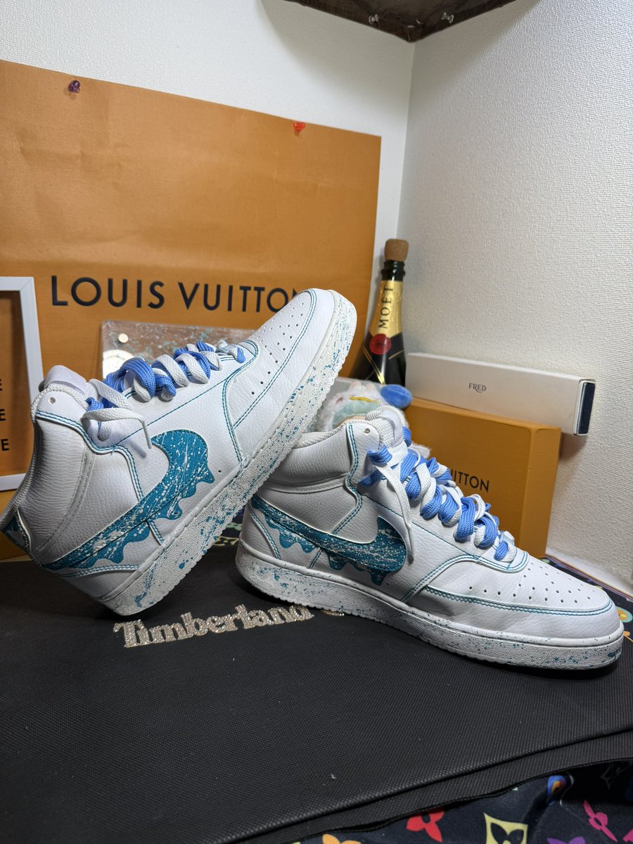 sunideko's tweet photo. お客様のスニーカー完成
 #Nike
 #NIKE https://t.co/QNHDulzAee