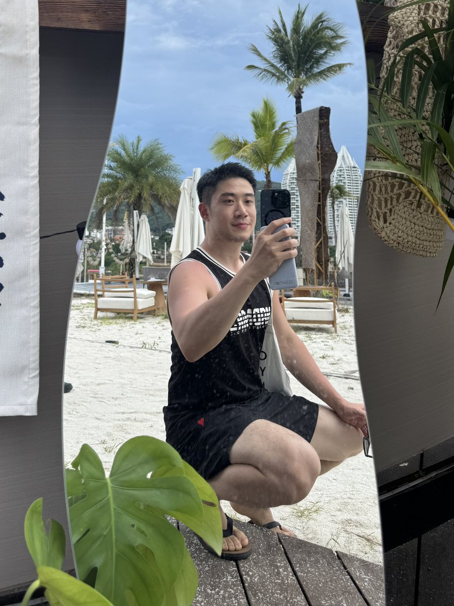 marcusdudu_'s tweet photo. #young #cute #boy #man #cool #beach 
#可爱 #年轻男孩 #肚肚 #体育生 #沙滩 🏝️ https://t.co/k4pZYCzkLg