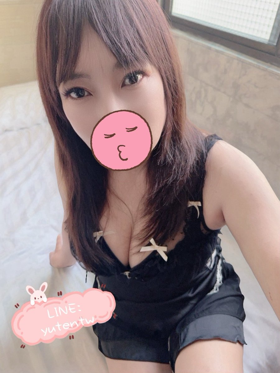 amp8z6's tweet photo. 嗯..可以理解好東西要跟好朋友分享
但是三個朋友連這個都要一起
一個一個輪流上來
這也不是誰都能遇到的狀況了吧？
還好不是同時不然姐會原地升天 https://t.co/6lTLCygPnE