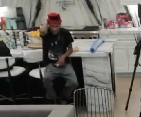 ClipDEPT's tweet photo. gotta check up on this nigga https://t.co/0ygtA0ng9w