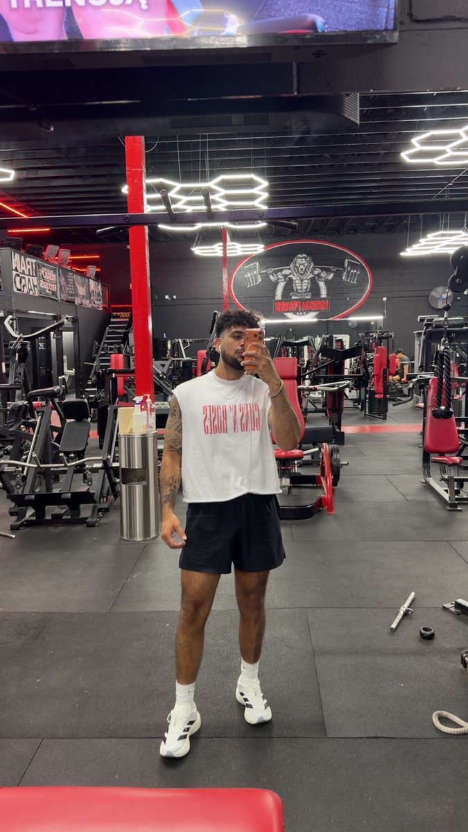 1papi_champagn6's tweet photo. https://t.co/wb7bvRN5Ir