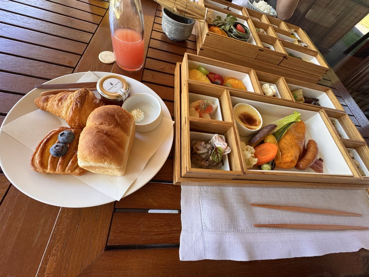 Mokkun1223's tweet photo. 1人7500円の朝食 https://t.co/5uxnbGS8PF