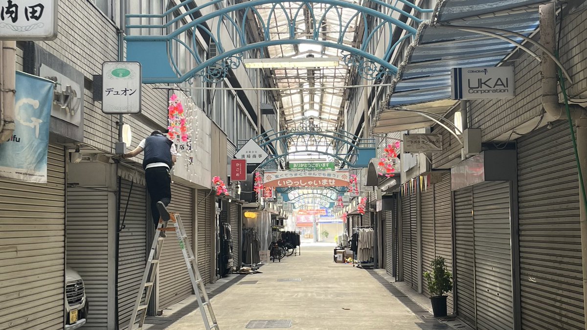 cbrhiro001's tweet photo. 昨日岐阜駅前で映画の
ロケをやってました！
なにわ男子の道枝駿佑くんと
橋本環奈がいたらしい https://t.co/BrCuFxVRkz