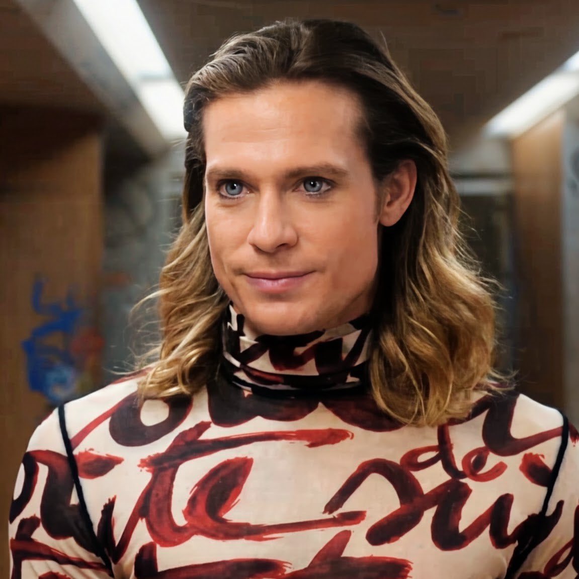 KRISVICTOIRE's tweet photo. the face samstat was supposed to make to convey lestat, struggling to come to terms with his mother sexually abusing him for 200+ years, according to random fucking ppl on the internet: https://t.co/tR9REaDqMC