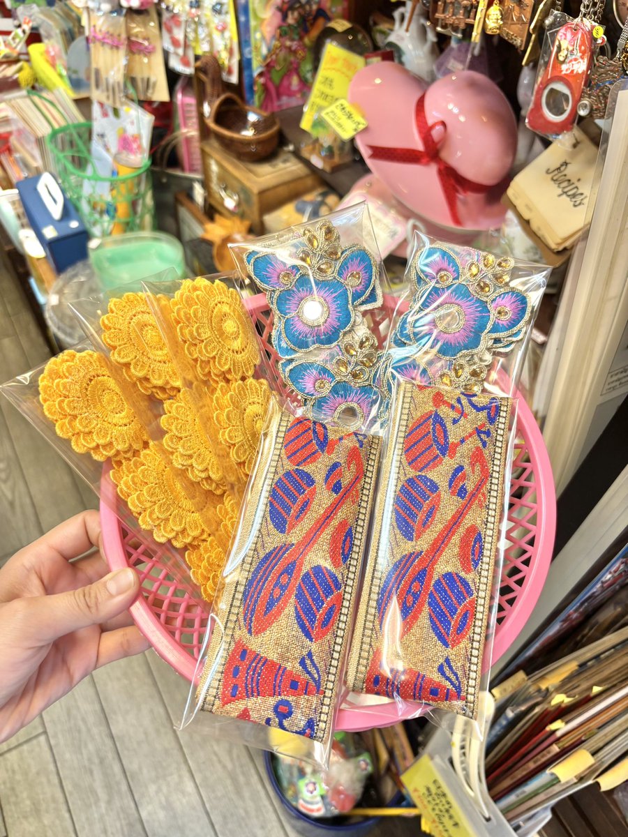 ekodanogarakuta's tweet photo. かわいいリボンたくさん出しました‼️
手前の「太鼓柄🪘」すごくいいです🥁✨ https://t.co/94Uocg3XzI