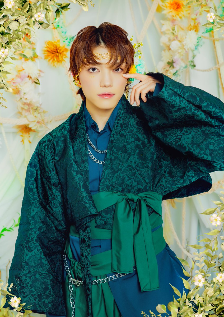 CMSstage's tweet photo. ||◤　キャラクタービジュアル公開　 ◢||

Casual Meets Shakespeare
『Romeo and Juliet OC』

マキューシオO／#伊崎龍次郎
@ryujiro_izaki
マキューシオC／#星波
@sena_littlestar

🌼 公演情報
https://t.co/K36pdBySCD

#ロミジュリOC https://t.co/cvQEvYwN4Z