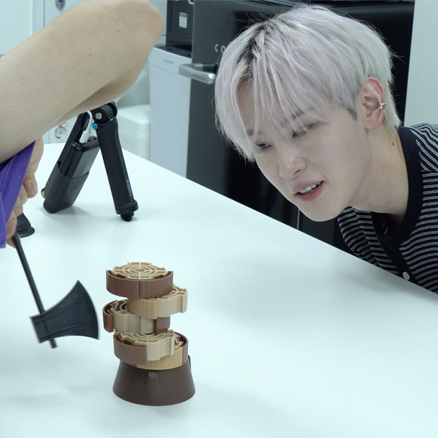 official_kpopx's tweet photo. 잘모르겠지만일단해보는현식 3화

덕업일치의 끝판왕, 보드게임 회사

현식이를 알아보는 사람 등장
보드게임 개발자에게 덤비다 💥
초심자의 보드게임 정복기!

8월 6일 목요일 오후 6시 ⏰

🔗 스튜디오 596 : https://t.co/zR8c3CZgyq

#잘모르겠지만일단해보는현식 #현식 #XODIAC #보드게임 https://t.co/excpjyiN9j