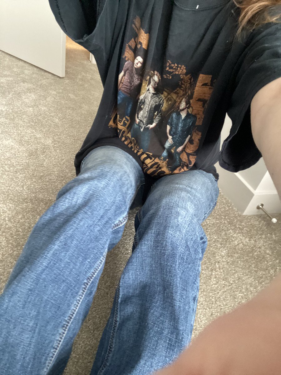zerokgz's tweet photo. these jeans make me feel thin i think https://t.co/vhjc7fpmzY