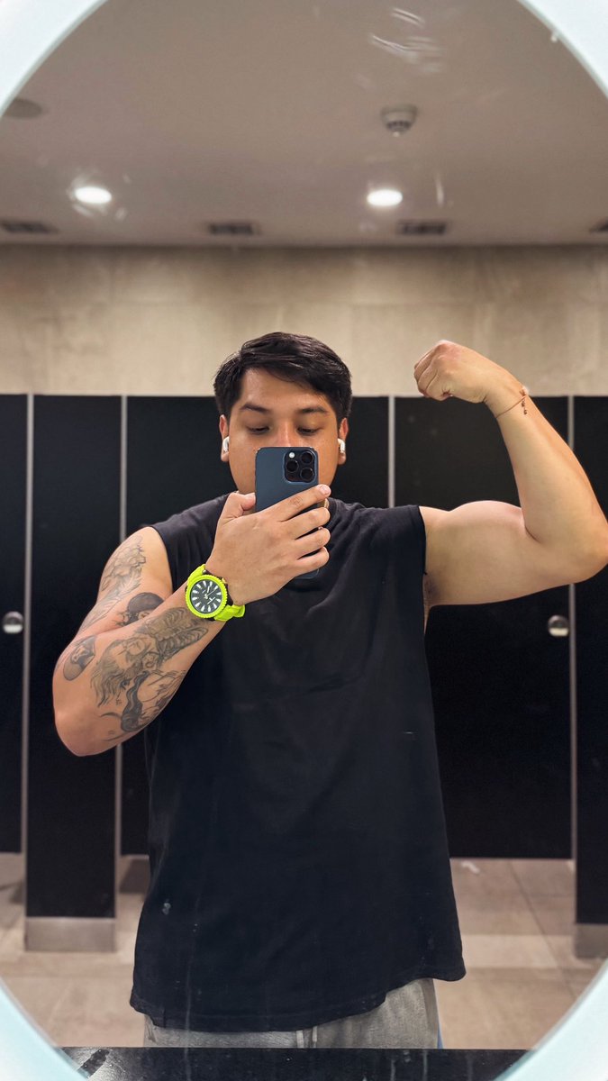 QuepedoFreddy's tweet photo. 💪 https://t.co/dlIZl4kDEp