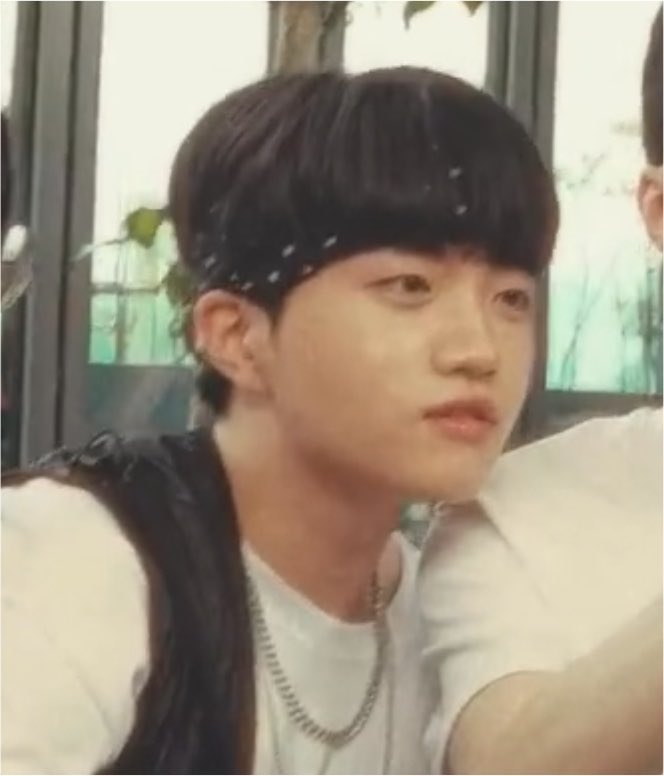 peachiewoozi's tweet photo. 케리아 비주얼 센터 입덕요정!!!!!!!! https://t.co/cd6SuIDRlM