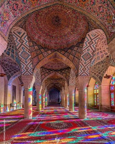 Metagont's tweet photo. @mayemusk

A glimpse of Iran’s hidden treasures 🇮🇷

Nasir al-Mulk Mosque in Shiraz, known as the “Pink Mosque,” is a masterpiece of Persian architecture. Its stained-glass windows transform sunlight into a living painting, creating one of the most magical sights in Iran. https://t.co/VuzUsSyCoP