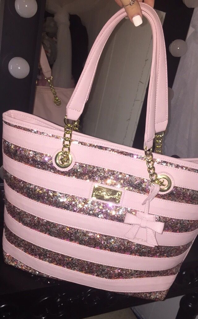 dollfacecreme's tweet photo. #glamdoll 👛 https://t.co/REllDIB5MN