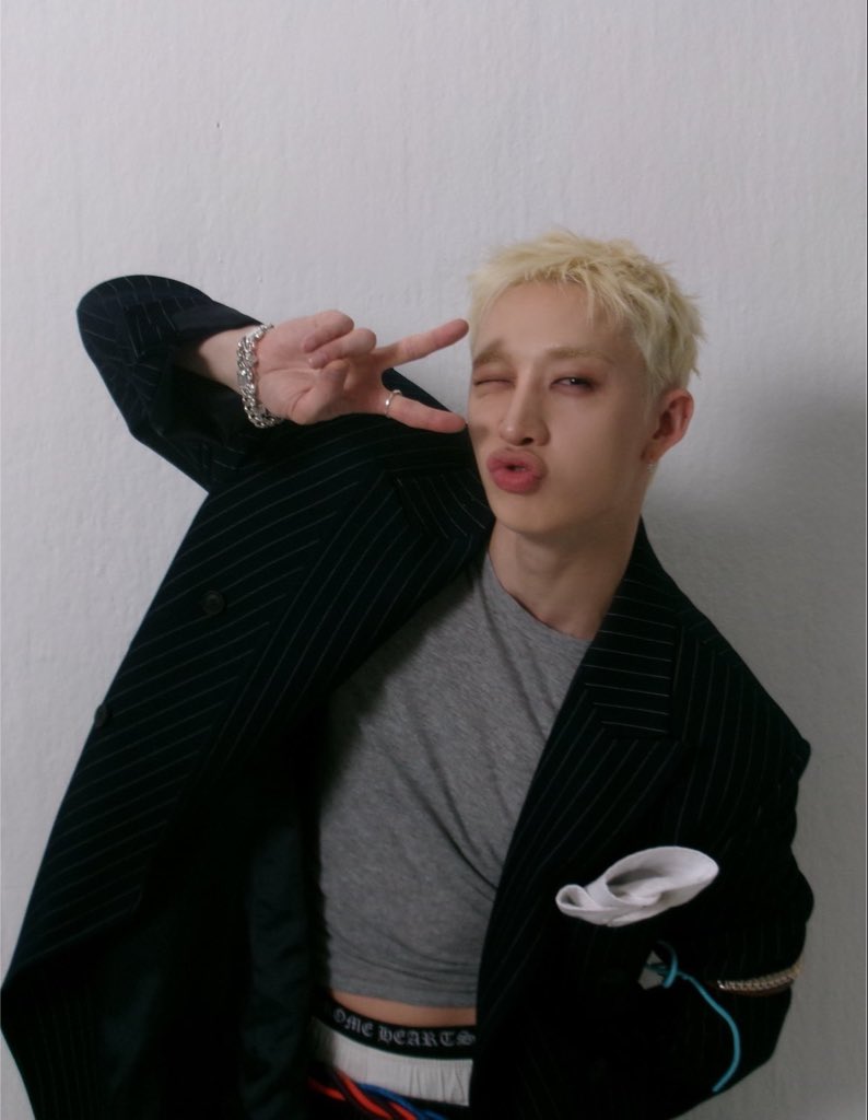 wlfiechans's tweet photo. omfg this babygirl https://t.co/hUMpXgNTGf
