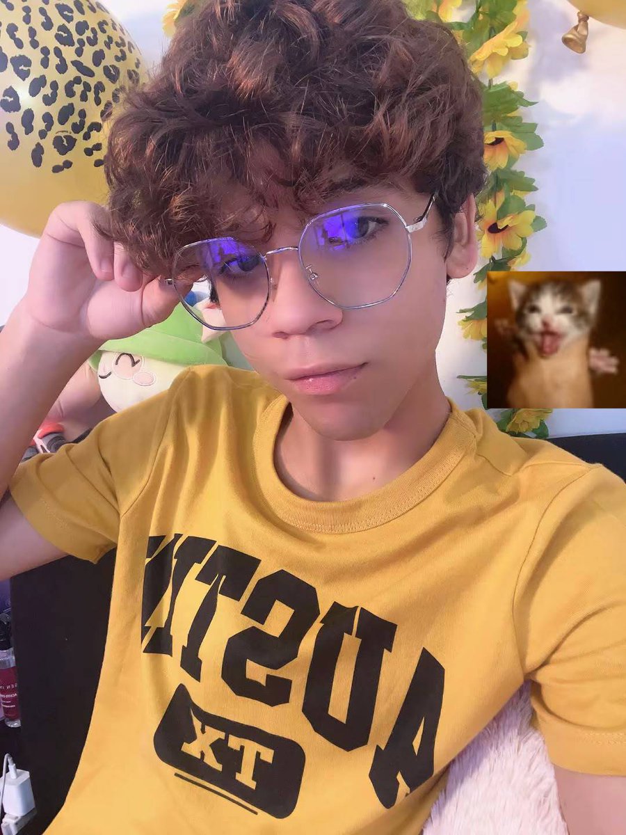 samy_twinkk's tweet photo. Let's get kinky, sweethearts 👉 https://t.co/RK1DIM5NKC #stripchat #stripchatlive

#twink #gay #cum #pornstar #femboy #glasses #gaylife #gaysoftcore #pride #young #teen
 #dick #ass #pretty #slim #pornstar #latino https://t.co/9n5itGCLL7