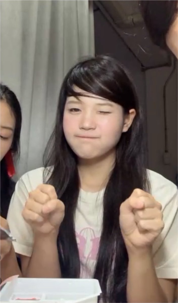 perr_mm's tweet photo. ละแมสแต่อะไรแบบนี้ใครยังไม่เคยดูไลฟ์ปันผลต้องไปลองสักครั้ง 1 ชม.มีไปแล้ว 100 คอนเท้นกดโอชิไว้ไม่เสียใจแน่นอนชีมีบทในหัวเหมือนดูตตวันละ 24 ชม55555555555555555555 https://t.co/0e9po5aEVv