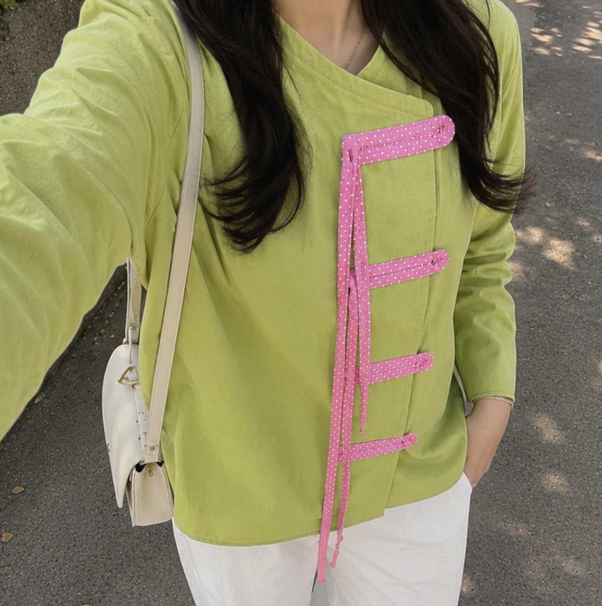 moneyllcome's tweet photo. Gak pernah nyangka kalo baju juga bisa di strawberry matcha kan😭 https://t.co/e9snHVIXC1