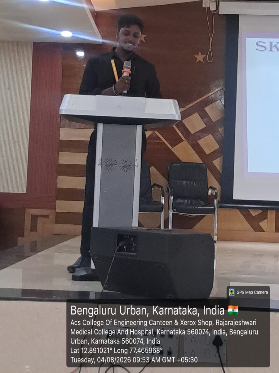 acscebangalore's tweet photo. 🎓✨ #InductionProgram2026 at #DrACSCE featured an inspiring session on Skills, Attitude &amp; Behavior of Engineers by Mr. Lokesh B. S. 🚀💡 #DrACSCE #FirstYearStudents #EngineeringEducation #FutureEngineers #SkillDevelopment https://t.co/DagUfB5mFh