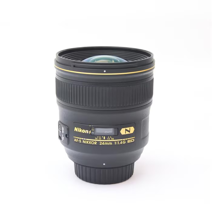 mapcamera's tweet photo. 【中古】 本日のおすすめ

「#Nikon  AF-S NIKKOR 24mm F1.4G ED」
https://t.co/fm0fnXaGOM

焦点距離24mm、開放F値1.4の大口径広角単焦点レンズ。明るさを活かした美しく大きなボケ味とダイナミックな遠近感のある撮影が可能です📸

✅マップカメラは安心の中古最大1年保証付き
✅安心してお買い物できるマップカメラのサービス一覧はこちら
https://t.co/WSgznaQIUd
✅価格が下がったらお知らせ！ほしいリスト活用術💡
https://t.co/zreYSW1bzf