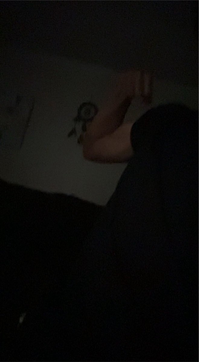 Isahsaid28043's tweet photo. Who wants to meet?🫣 who wants to see the under the emoji dm #hung #cock #huge #meetup #sex #freaky #horny https://t.co/cKa2Q7hTBf