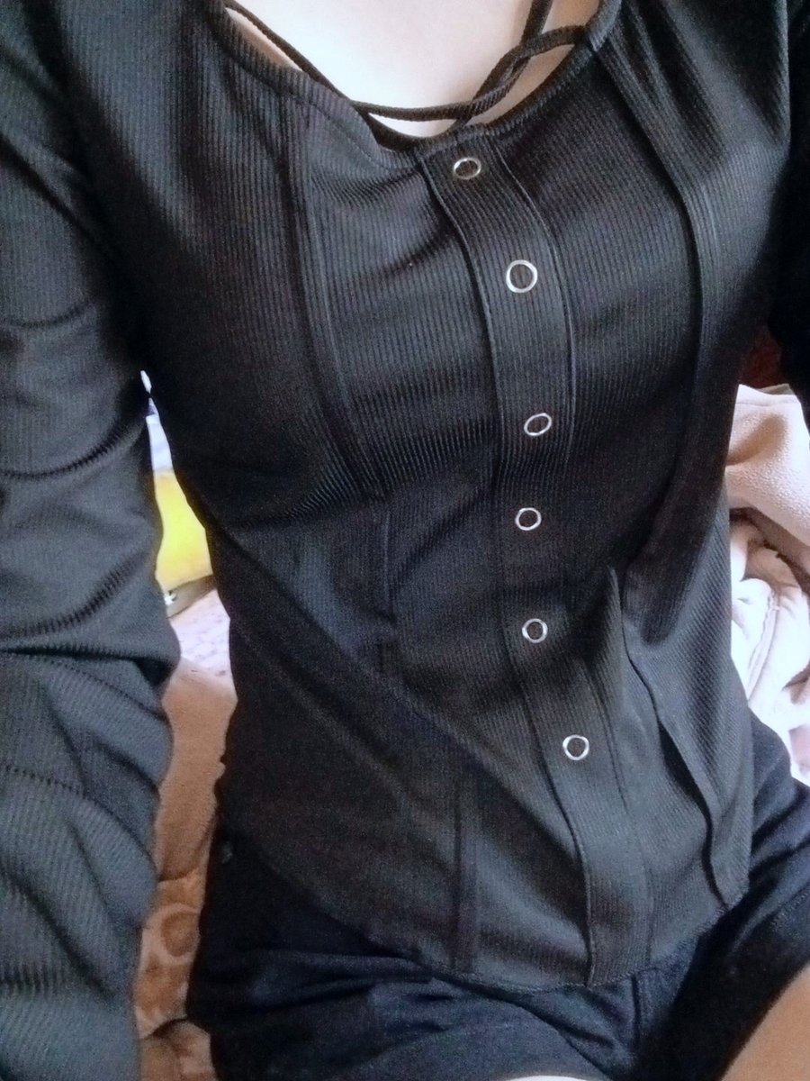 Br8i6e's tweet photo. SHEINで服買った！サイズ1つ下にしておけば良かったけど可愛いからおk！ https://t.co/XJiu9FDp9x