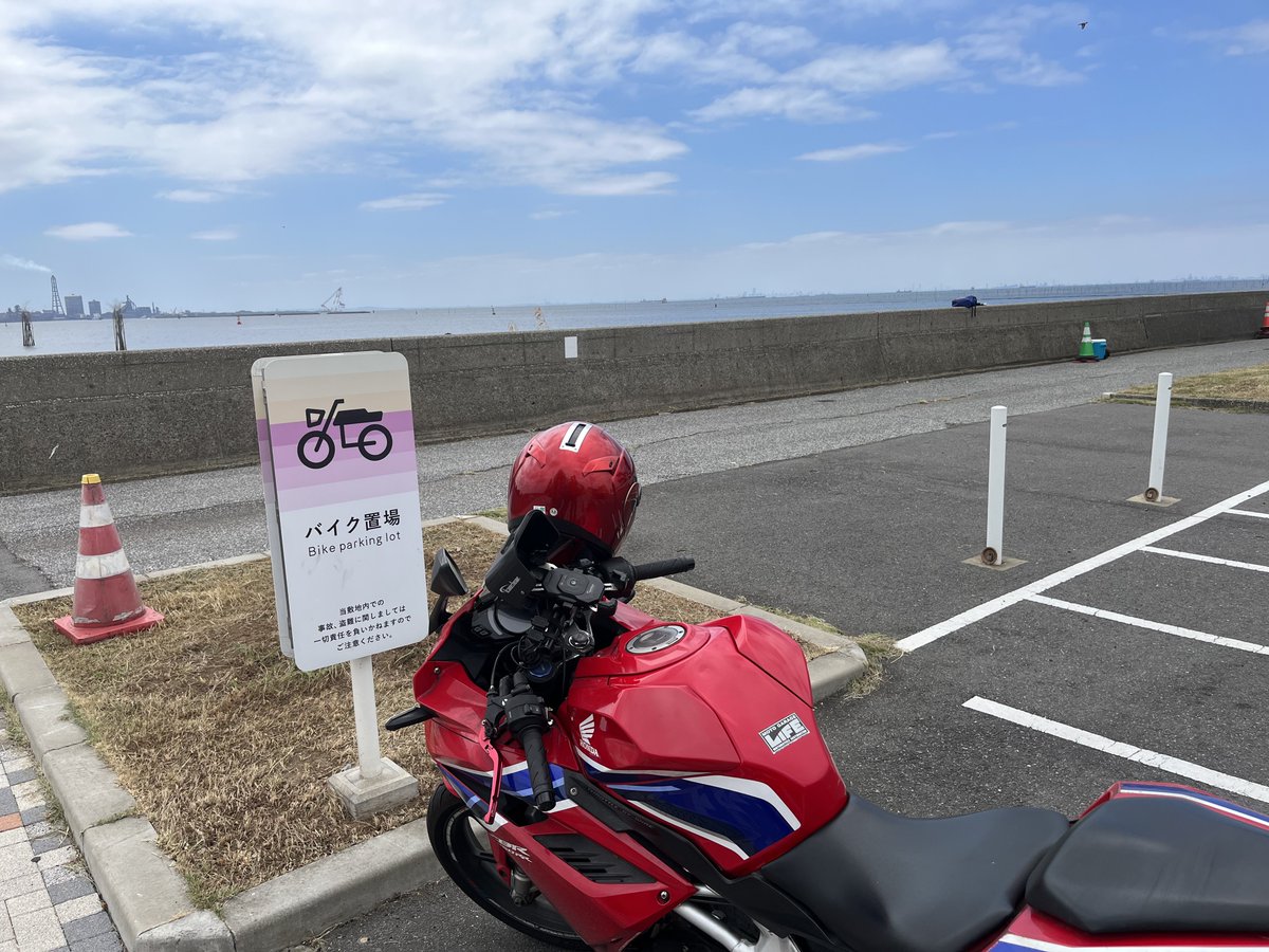 shonabe0923's tweet photo. 東京湾ぐるりと木更津まで運転
片道120km https://t.co/VrrCcq5TPD
