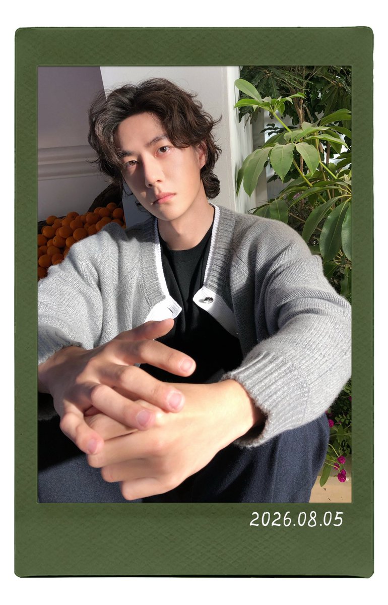 ete85105's tweet photo. 坐进绿意里，有光就舒展，有风就轻摆。

祝29岁的💚生日快乐！

https://t.co/8IDIJYGtQK https://t.co/AS7SsknTPE