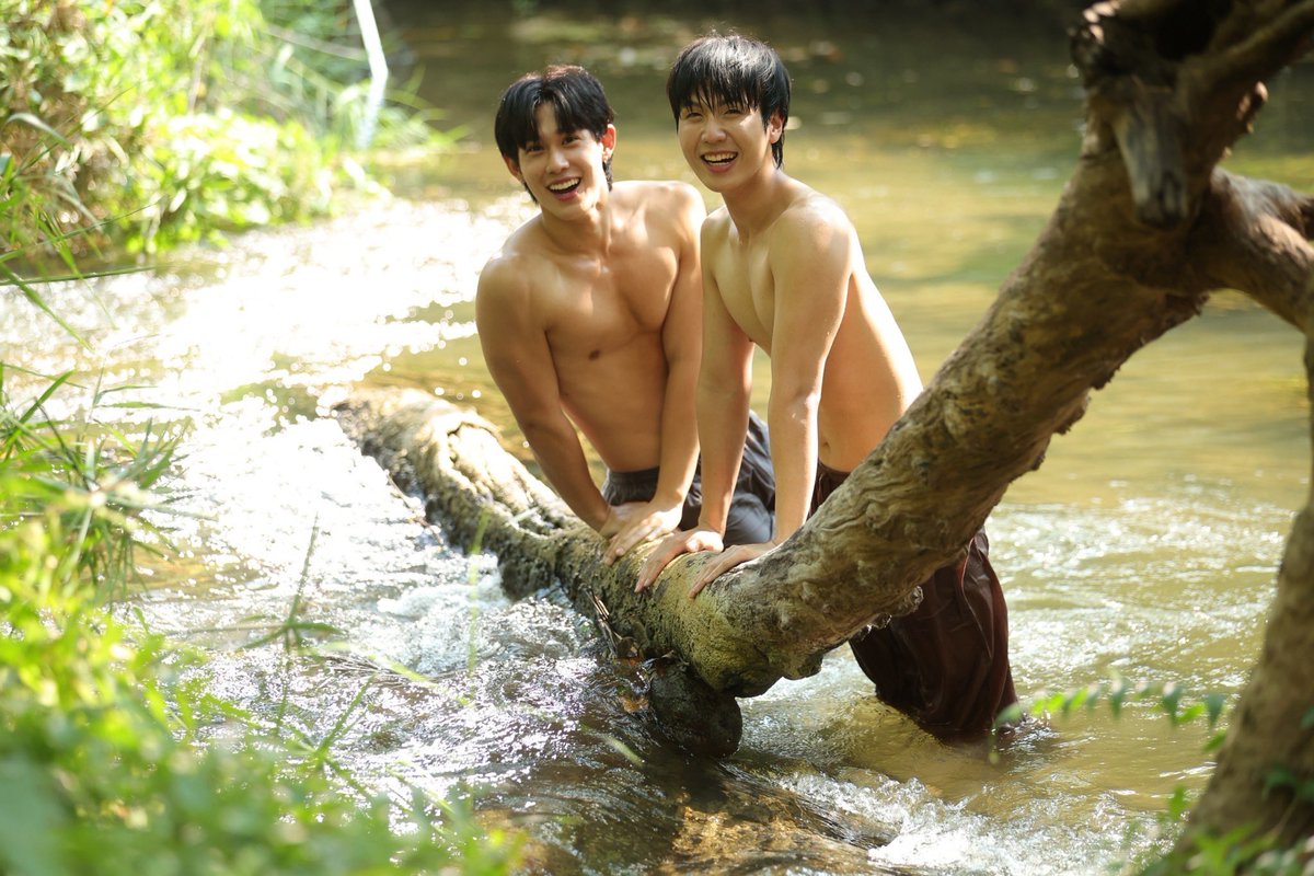 khorkoks's tweet photo. ฝากตัวละคร เก่อลี และ ยอร์ชด้วยนะครับ สำหรับผมเป็นซีรีส์เรื่องแรกที่ได้เล่น แต่ผมไม่ได้เป็นต้นเหตุของเหตุการณ์ทั้งหมดนะคับ😏 @Pakin_lk #skycastlethailand #วิมานอากาศ #skycastlethailandep2 https://t.co/cT6EISQNiC