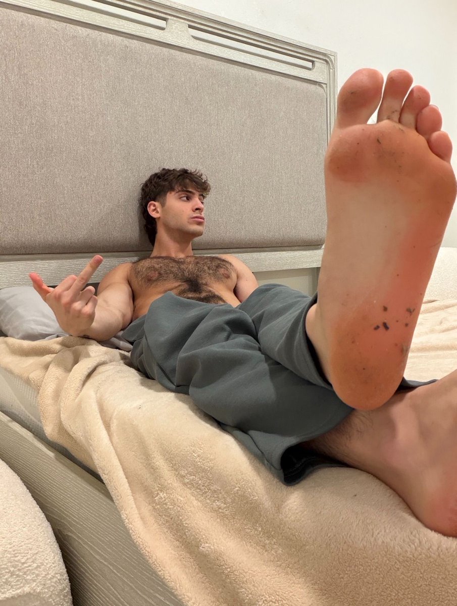 onlymasterjoe's tweet photo. Apologize for being gay https://t.co/KZyxRyNMLb