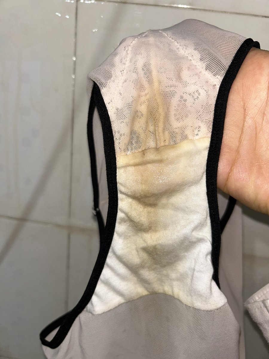 JqsrDah's tweet photo. 贱畜生想不想把妈妈的内裤套鸡巴上撸啊？说话啊 https://t.co/frRe03ErVJ