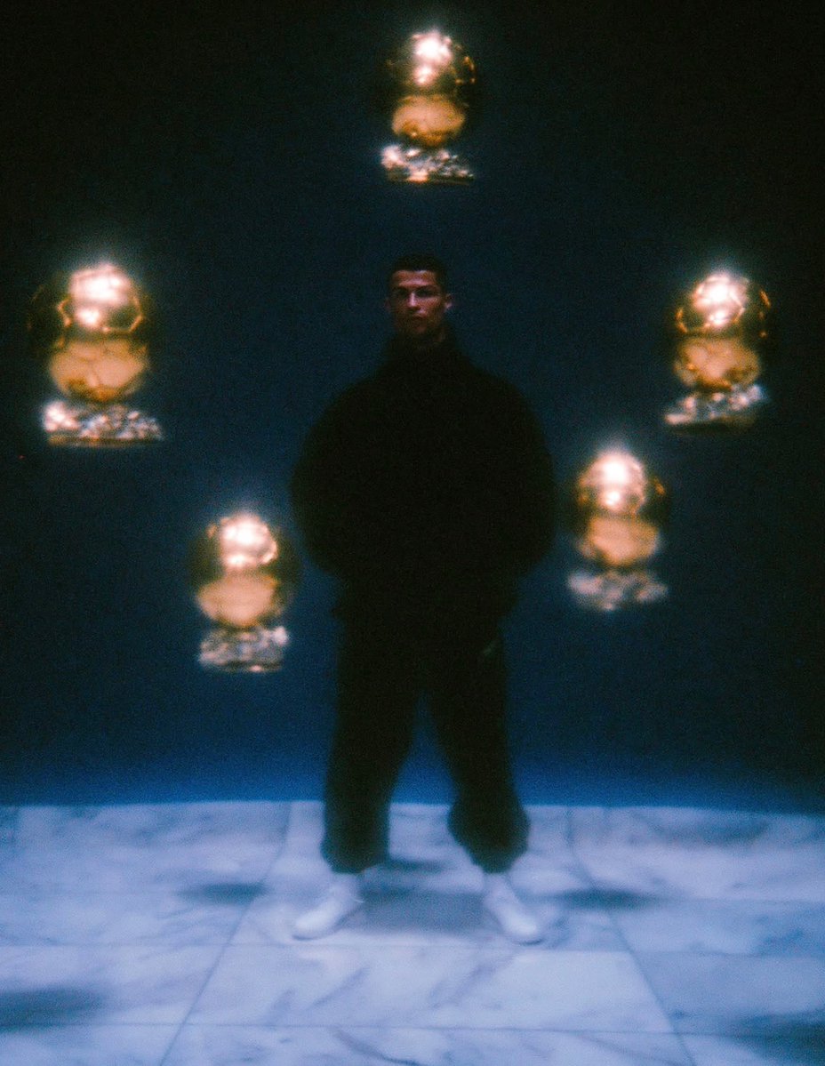 MadridXtra's tweet photo. Cristiano Ronaldo. 🥶 https://t.co/IEOWPbXkQz