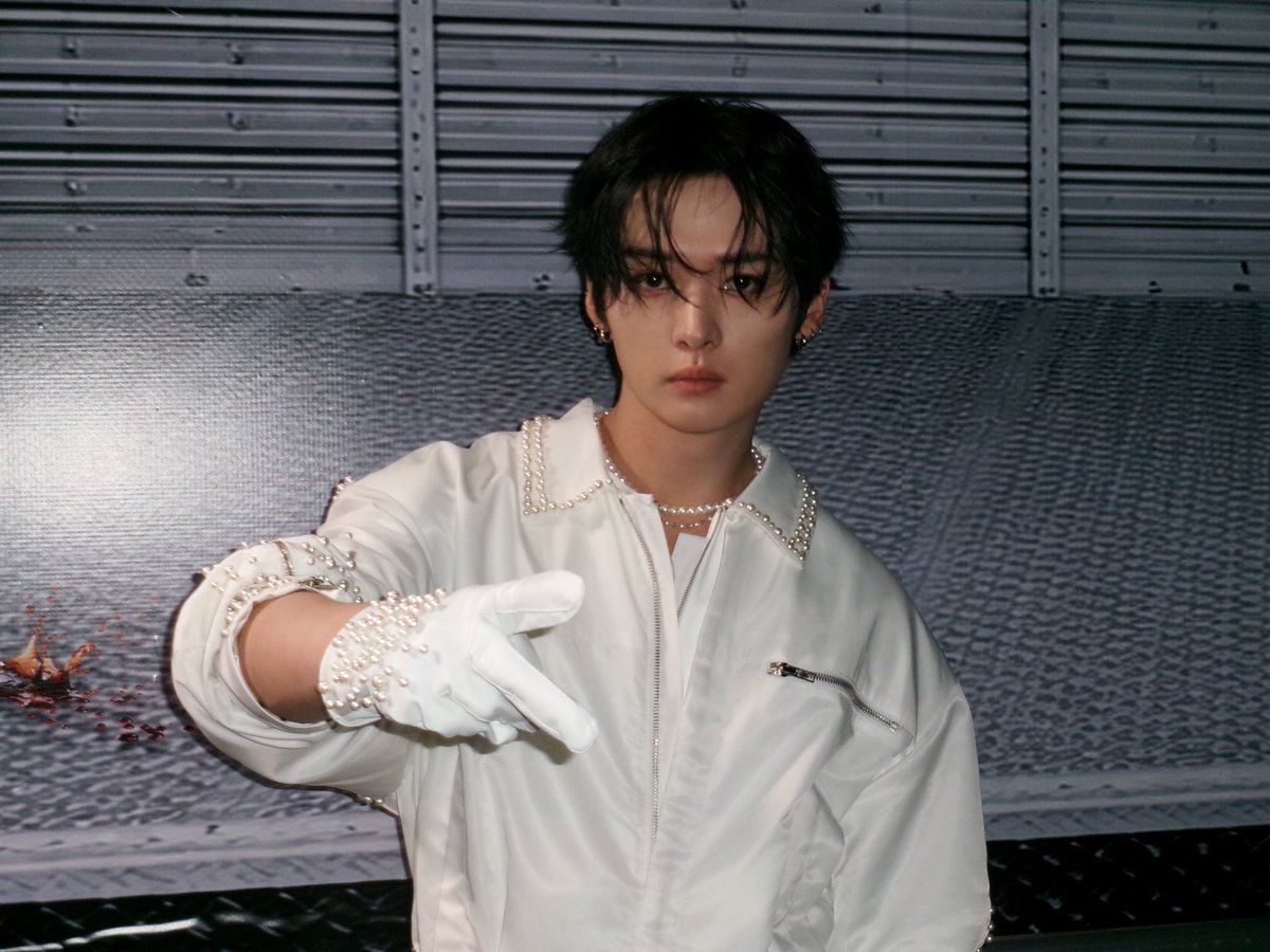 skzpopbase's tweet photo. 🐰 Lee Know https://t.co/wAhQu2qWPe