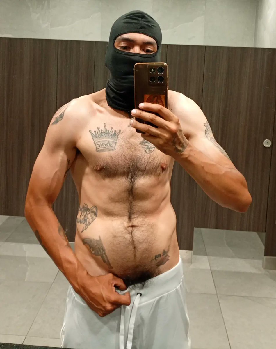 emmablmnt1992's tweet photo. one more pics 🩶🐽🐷😈💪👌 #vergapreñadora #vergabombeada #verg https://t.co/cMkWT1GrCY