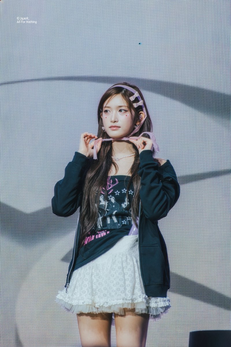 jiyaoli_'s tweet photo. 260801 SHOW WHAT I AM in LA
Leeseo
#LEESEO #이서 
#IVE #아이브 
#SHOW_WHAT_I_AM https://t.co/gBOLe4od3H