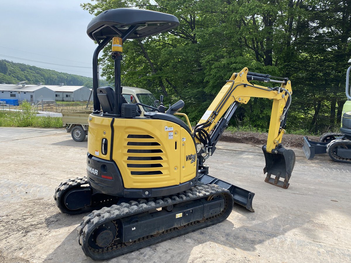 r_engineering2's tweet photo. 🏗️ 壁際や狭小現場でも安心の真・後方超小旋回!
▪️メーカー:YANMAR
▪️型式:VIO20-6
▪️年式:2024年
▪️アワー:227h
👇詳細・お問い合わせはこちらから!
https://t.co/QsN3ThAUB7
#中古重機 #中古 #油圧ショベル #ミニショベル #ユンボ #バックホー #超小旋回 #ヤンマー #YANMAR #ViO20 #ViO206 https://t.co/gSjr7dU3jr